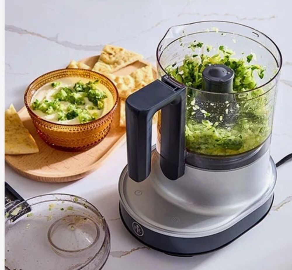 Pampered Chef New In Box Electric Twist and Chop 101234 Food Processor
